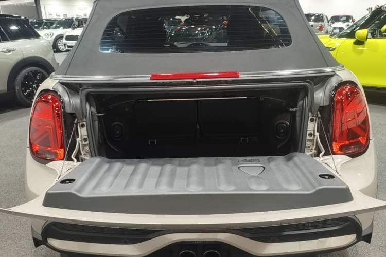 Used MINI 2023 Revised 2.0T COOPER S CABRIO Artist Trunk