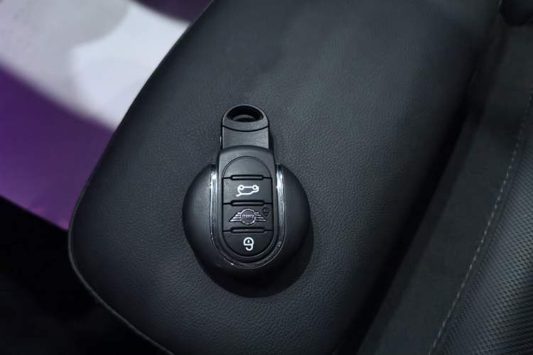 Used MINI 2023 Updated 1.5T COOPER Artist Vehicle Key