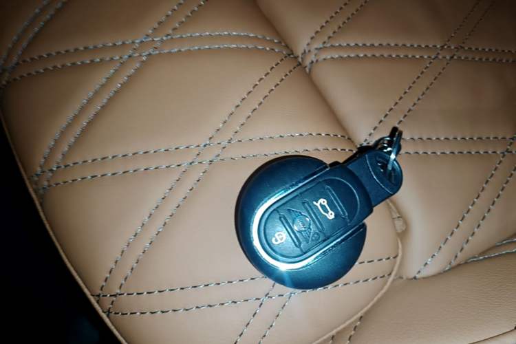 Used MINI 2023 Updated 2.0T COOPER S Artist Vehicle Key