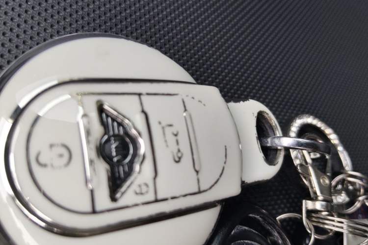 Used MINI 2023 1.5T COOPER Artist Five-Door Edition Vehicle Key