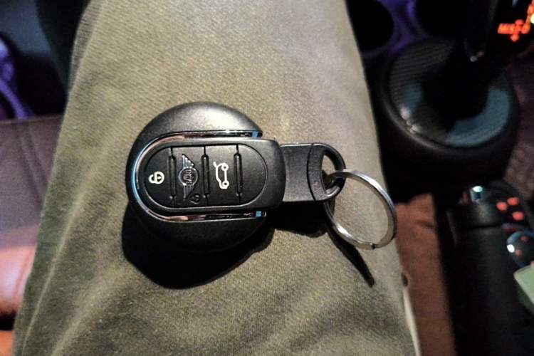 Used MINI 2023 Updated 2.0T COOPER S Artist Vehicle Key