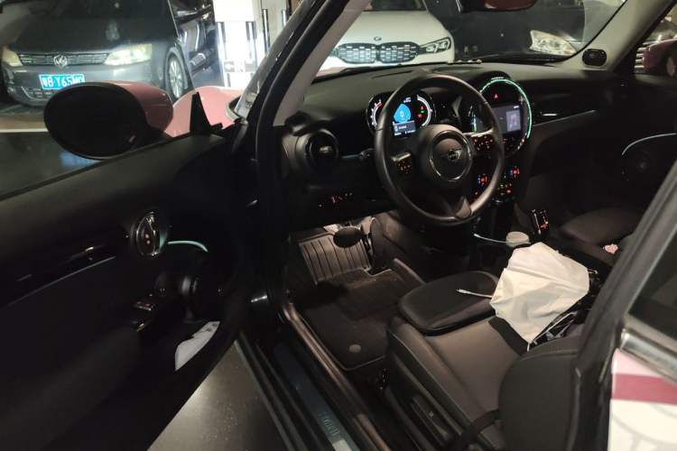 Used MINI 2023 Updated 1.5T COOPER Artist Driver Seat