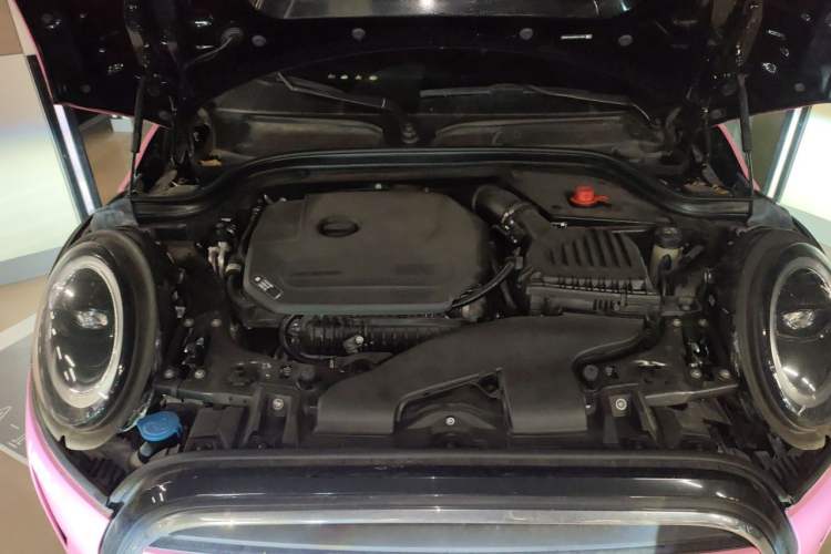 Used MINI 2023 Updated 1.5T COOPER Artist Engine Bay