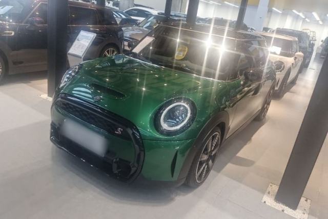 Used MINI 2023 Updated 2.0T COOPER S Artist