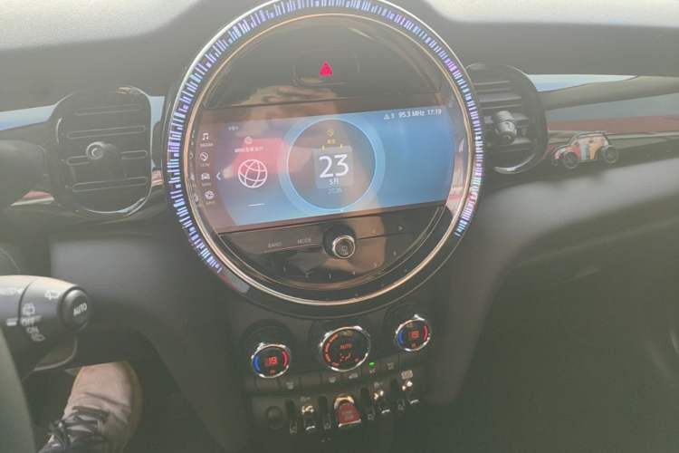 Used MINI 2023 1.5T COOPER Artist Audio And AC Panel