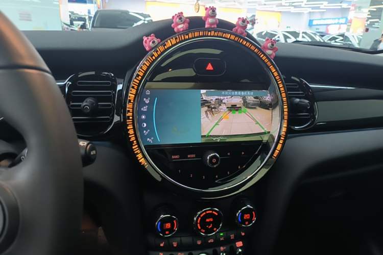 Used MINI 2023 Updated 1.5T COOPER Artist Five-Door Edition Audio And AC Panel