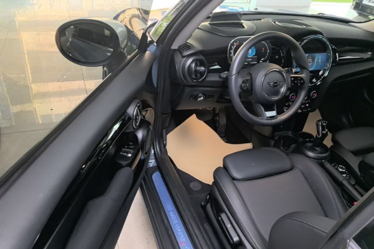 Used MINI 2023 2.0T COOPER S Arc Edition Driver Seat