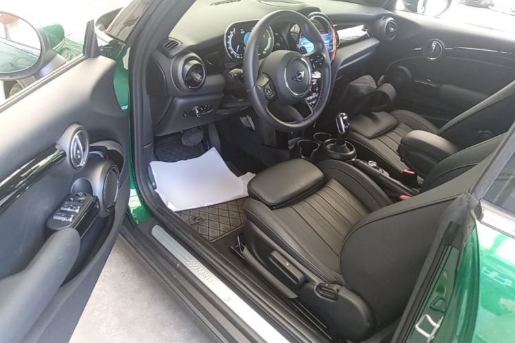 Used MINI 2023 Second Facelift 2.0T COOPER S CABRIO Artist Driver Seat