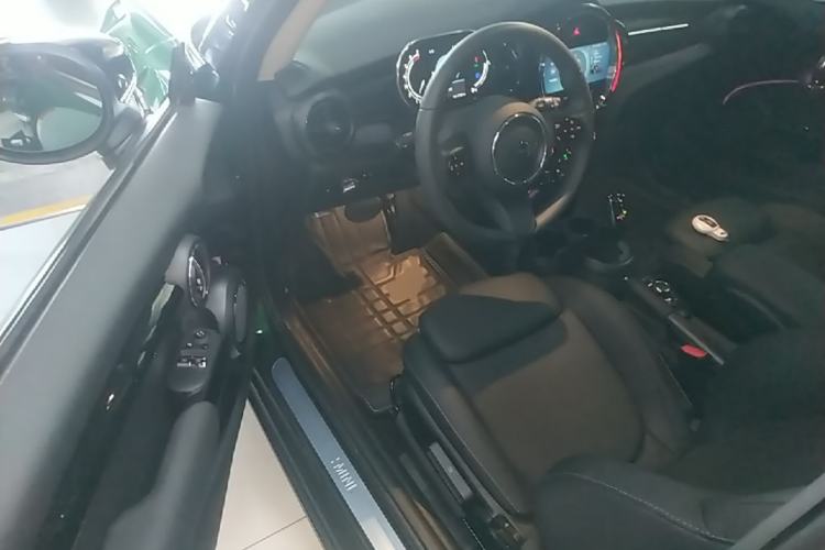 Used MINI 2023 Updated 1.5T COOPER Artist Driver Seat
