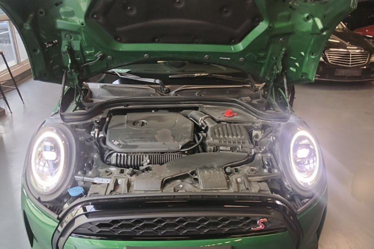 Used MINI 2023 Second Facelift 2.0T COOPER S CABRIO Artist Engine Bay