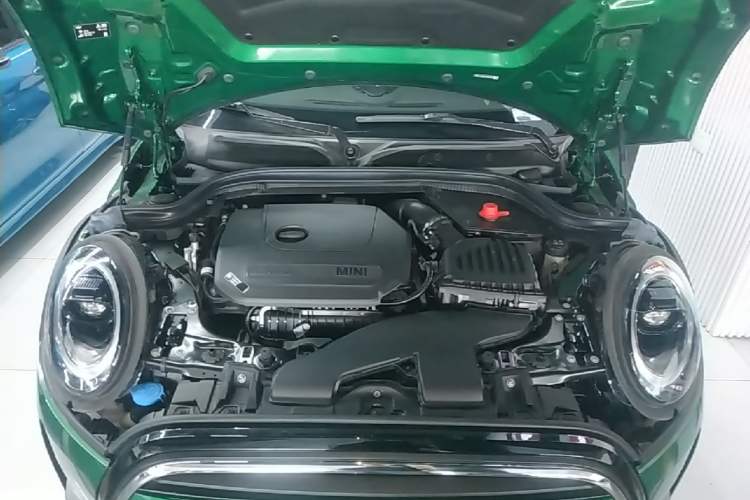 Used MINI 2023 Updated 1.5T COOPER Artist Engine Bay