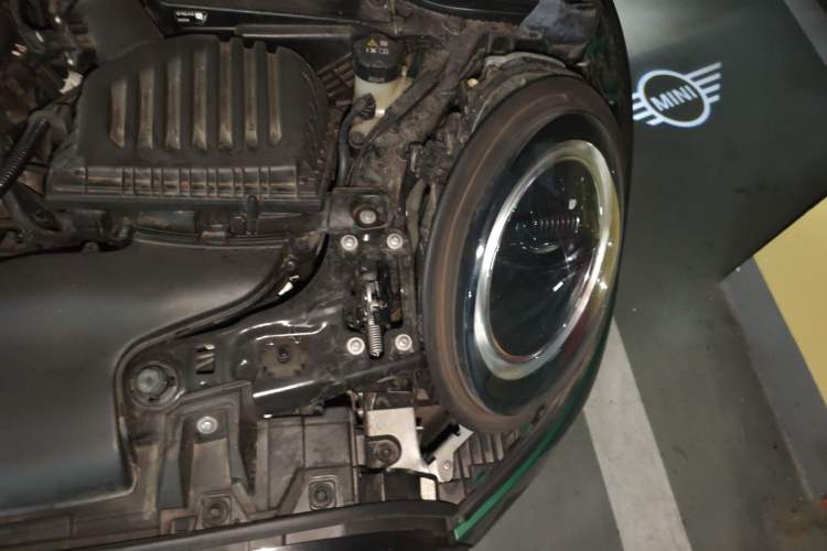 Used MINI 2023 1.5T COOPER Artist Engine Bay Left