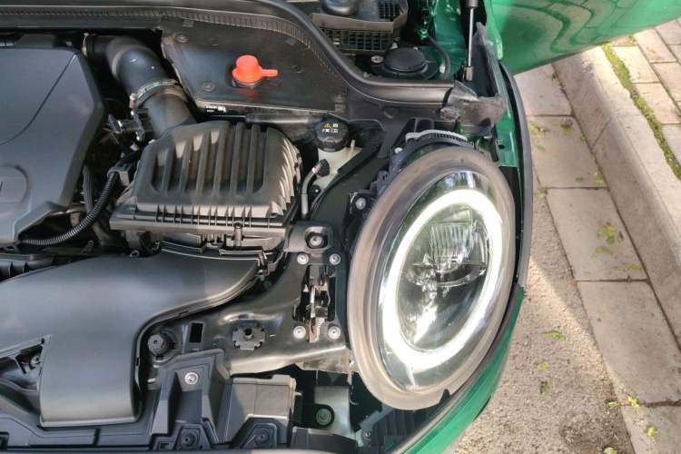 Used MINI 2023 Revised 1.5T COOPER CABRIO Artist Engine Bay Left