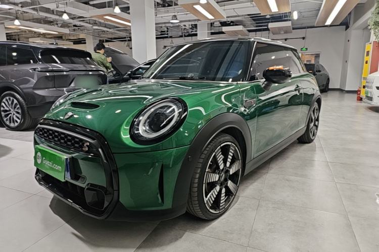 Used MINI 2023 2.0T COOPER S Artist Guazi used car, China used car export, Used car for sale, Used MINI cars, Cheapest cars for sale