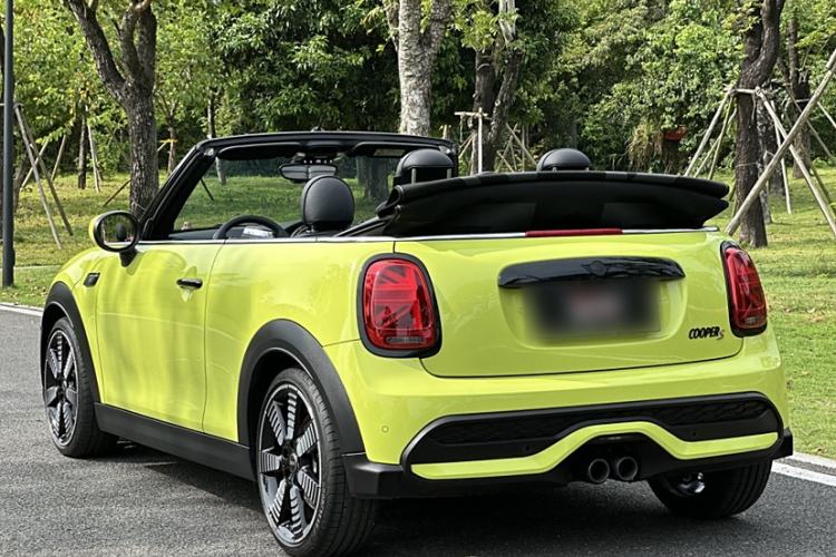 Used MINI 2023 Second Facelift 2.0T COOPER S CABRIO Artist Exterior 2