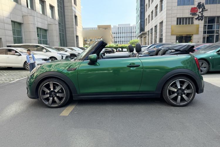 Used MINI 2023 Second Facelift 2.0T COOPER S CABRIO Artist Exterior 3