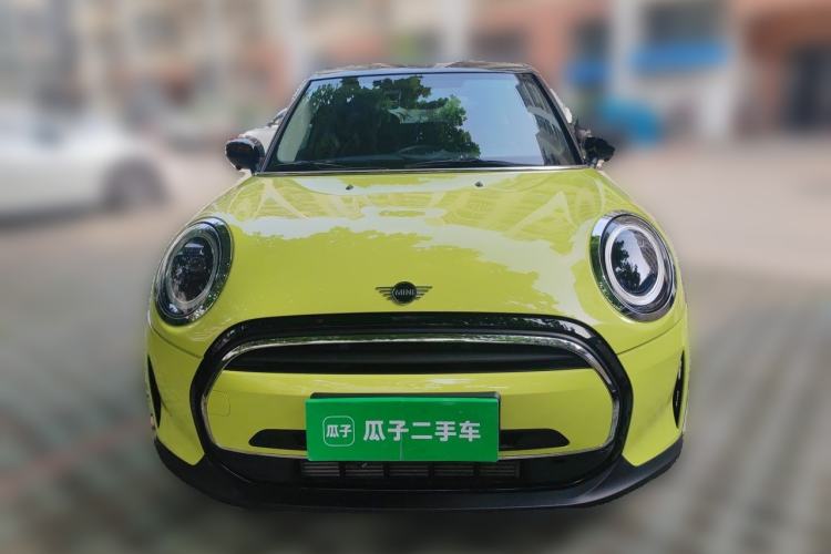 Used MINI 2023 Updated 1.5T COOPER Artist Five-Door Edition Front