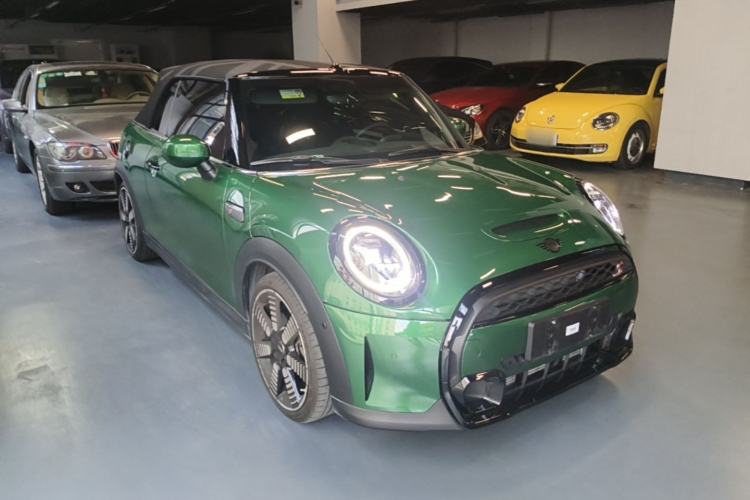 Used MINI 2023 Second Facelift 2.0T COOPER S CABRIO Artist Front Right 45 Deg