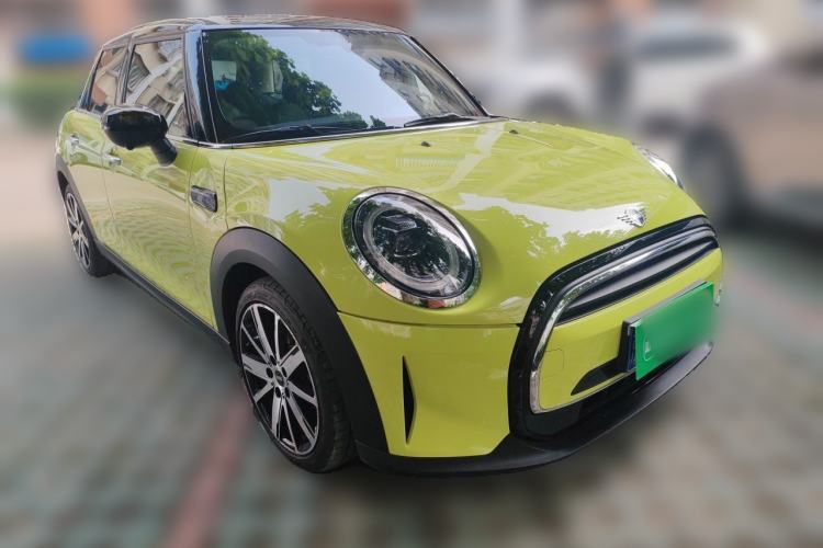 Used MINI 2023 Updated 1.5T COOPER Artist Five-Door Edition Front Right 45 Deg