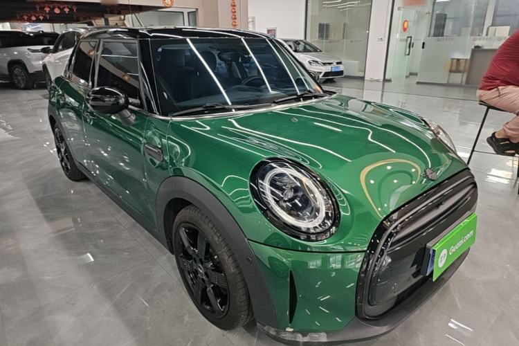 Used MINI 2023 1.5T COOPER Artist Five-Door Edition Front Right 45 Deg