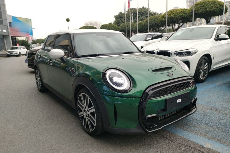 Used MINI 2023 Facelift 2.0T COOPER S Artist Five-Door Edition Front Right 45 Deg