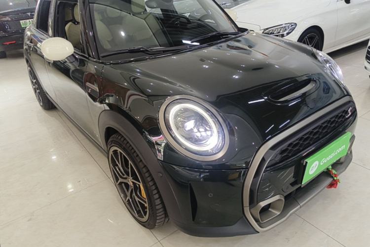 Used MINI 2023 2.0T COOPER S Artist Five-Door Edition Front Right 45 Deg