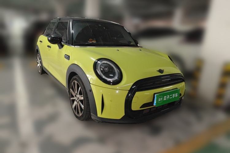 Used MINI 2023 1.5T COOPER Artist Five-Door Edition Front Right 45 Deg