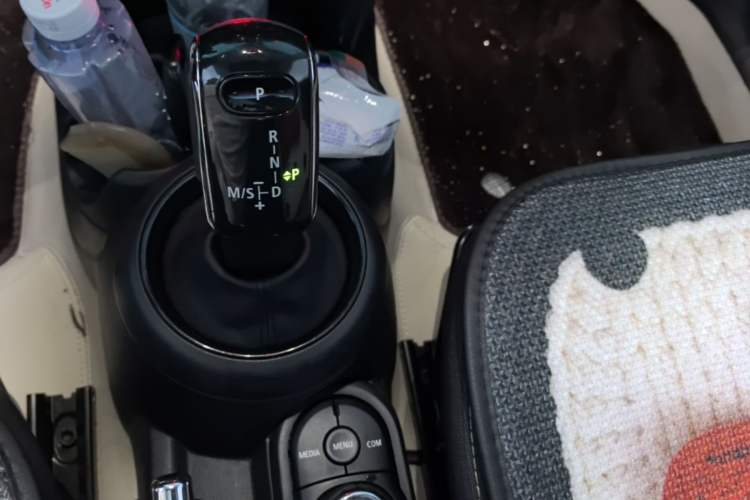 Used MINI 2023 1.5T ONE Gear Lever