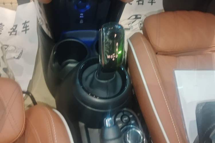 Used MINI 2023 Updated 2.0T COOPER S Artist Gear Lever