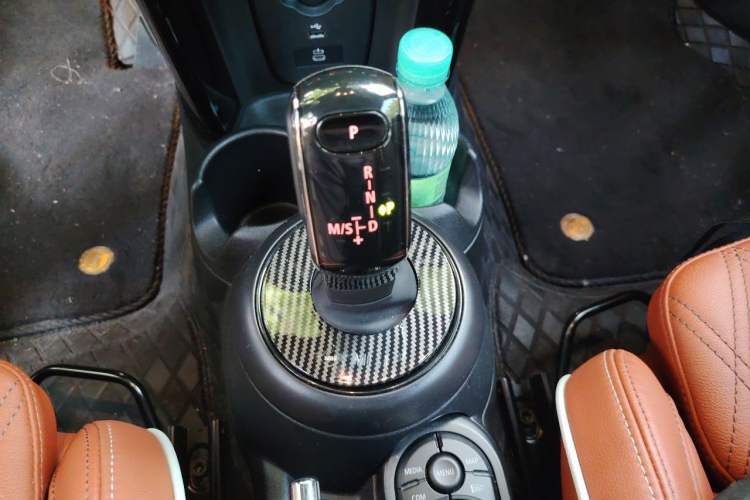 Used MINI 2023 Revised 1.5T COOPER CABRIO Artist Gear Lever