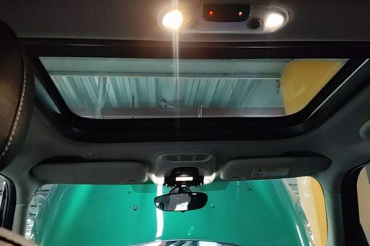 Used MINI 2023 1.5T ONE Five-Door Edition Headliner