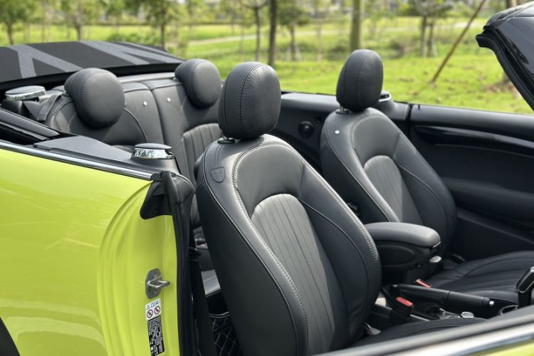 Used MINI 2023 Second Facelift 2.0T COOPER S CABRIO Artist Headliner