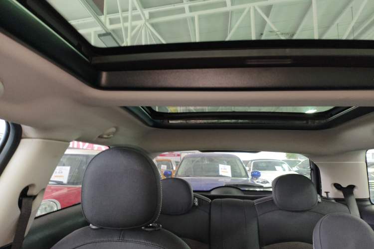 Used MINI 2023 1.5T ONE Headliner
