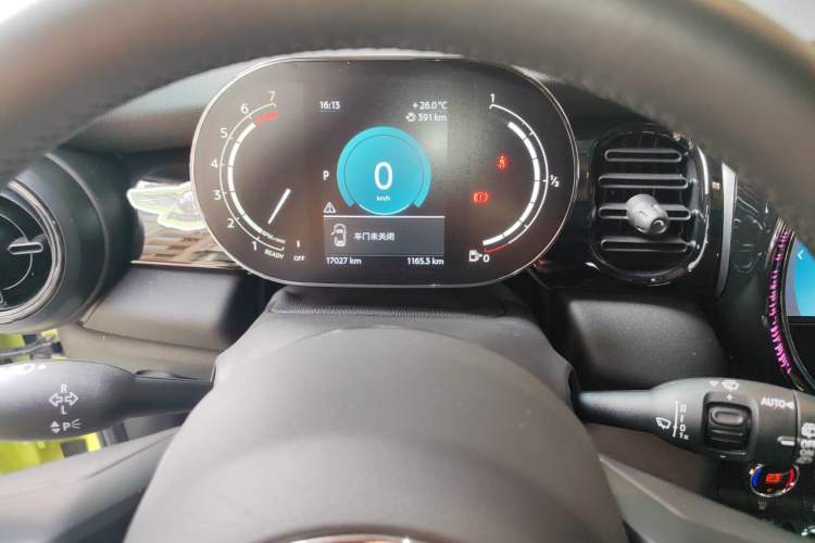 Used MINI 2023 Updated 1.5T COOPER Artist Five-Door Edition Instrument Cluster