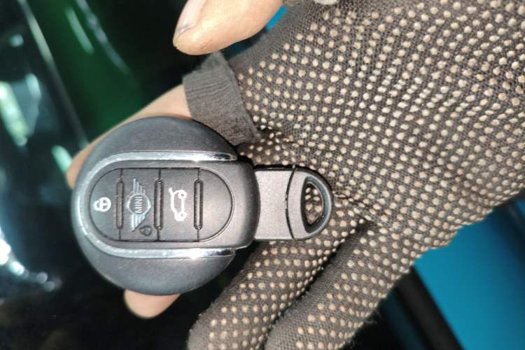 Used MINI 2023 1.5T ONE Interior 1