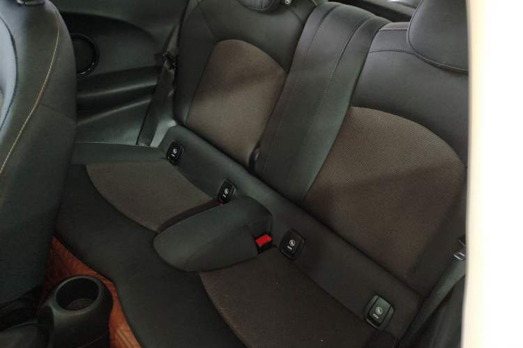 Used MINI 2023 1.5T ONE Interior 4