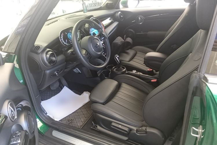 Used MINI 2023 Second Facelift 2.0T COOPER S CABRIO Artist Left Front Seat
