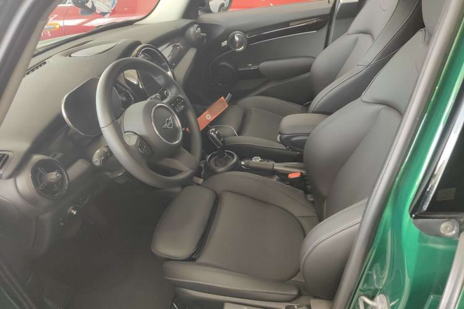 Used MINI 2023 Updated 1.5T COOPER Artist Five-Door Edition Left Front Seat