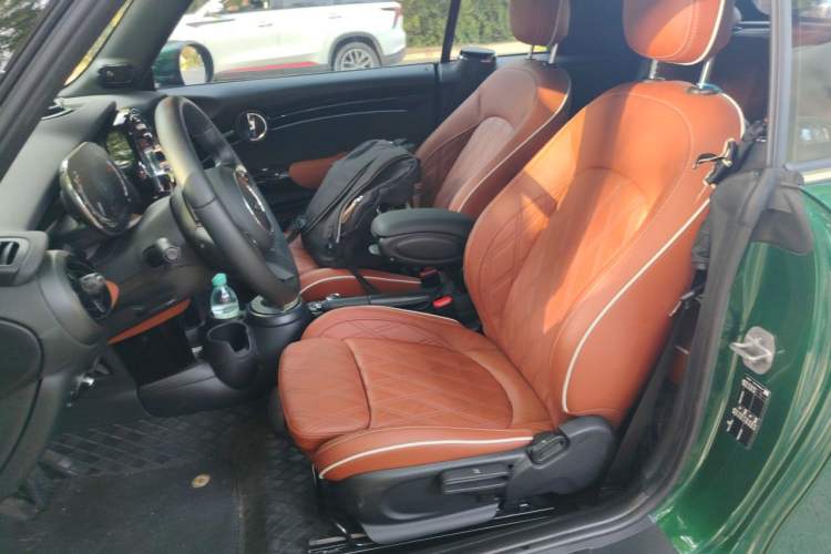 Used MINI 2023 Revised 1.5T COOPER CABRIO Artist Left Front Seat