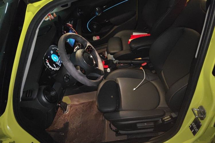 Used MINI 2023 1.5T COOPER Artist Five-Door Edition Left Front Seat