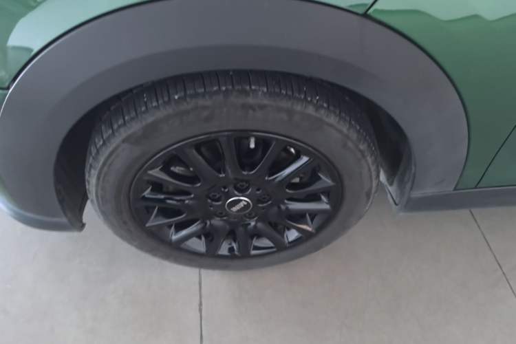 Used MINI 2023 1.5T ONE Left Front Wheel Hub