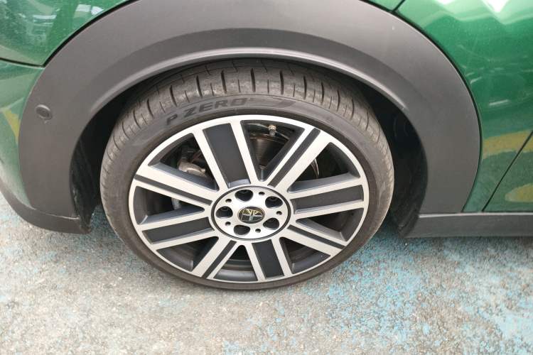 Used MINI 2023 Facelift 2.0T COOPER S Artist Five-Door Edition Left Front Wheel Hub