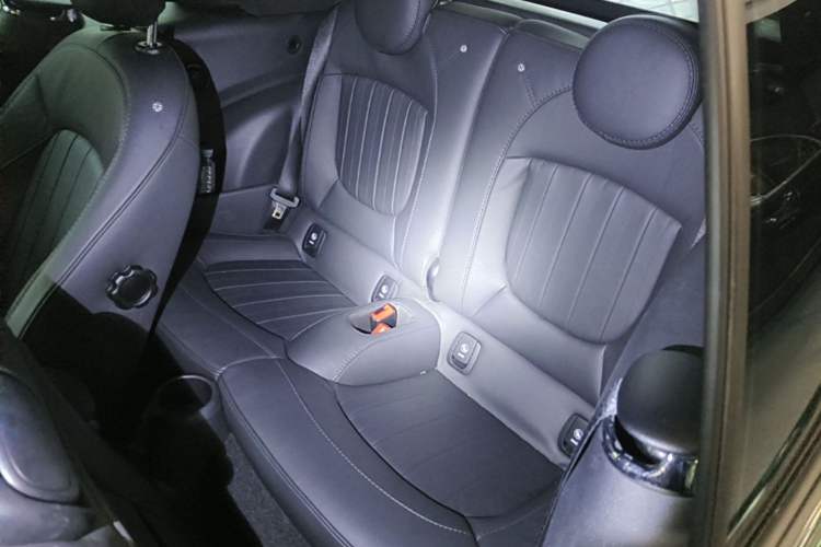 Used MINI 2023 Second Facelift 2.0T COOPER S CABRIO Artist Left Rear Seat