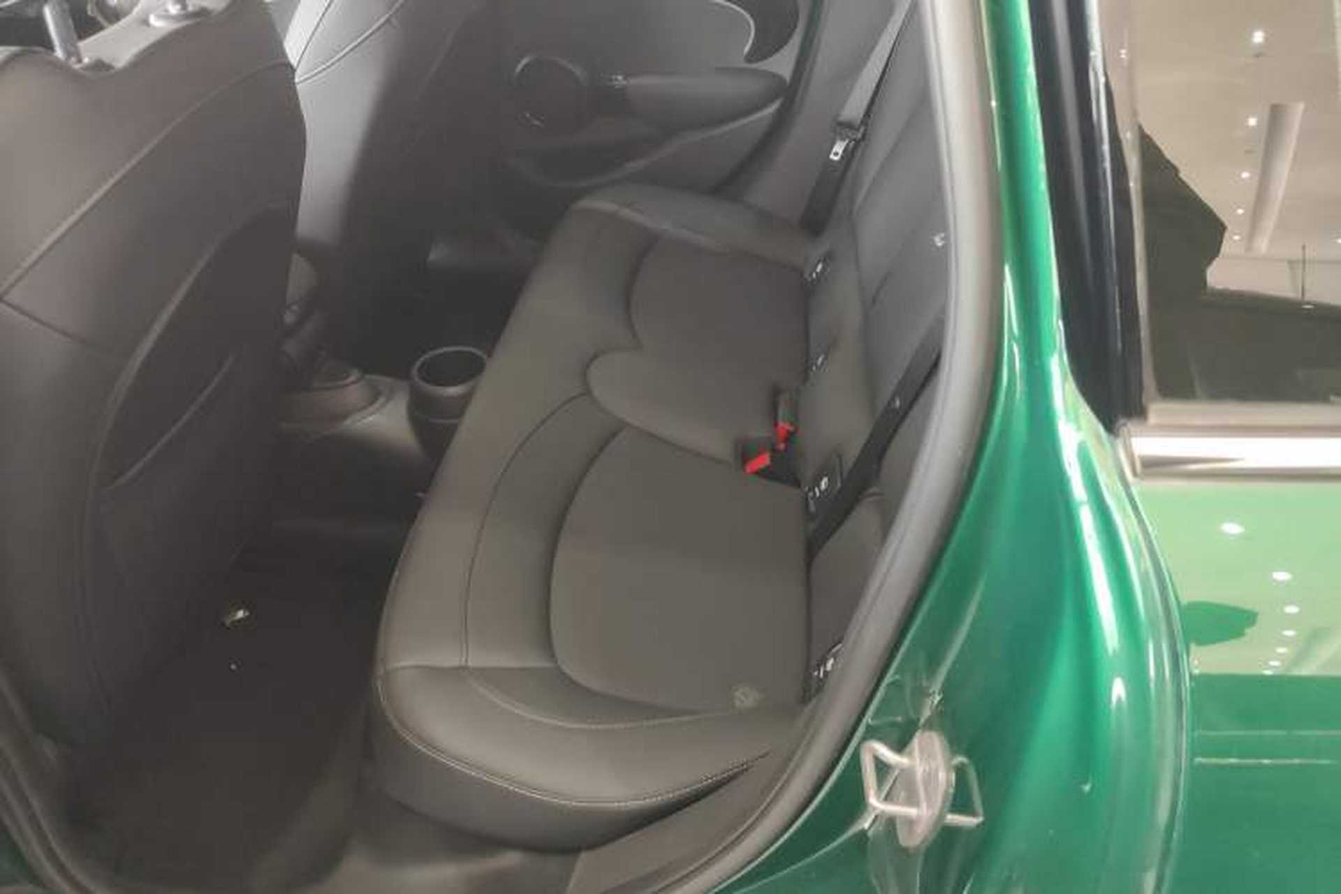 Used MINI 2023 Updated 1.5T COOPER Artist Five-Door Edition Left Rear Seat