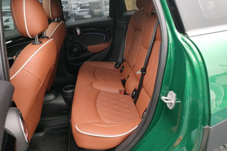 Used MINI 2023 Facelift 2.0T COOPER S Artist Five-Door Edition Left Rear Seat