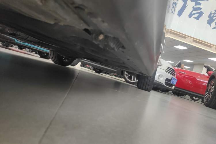 Used MINI 2023 Updated 1.5T COOPER Artist Five-Door Edition Left Side Sill