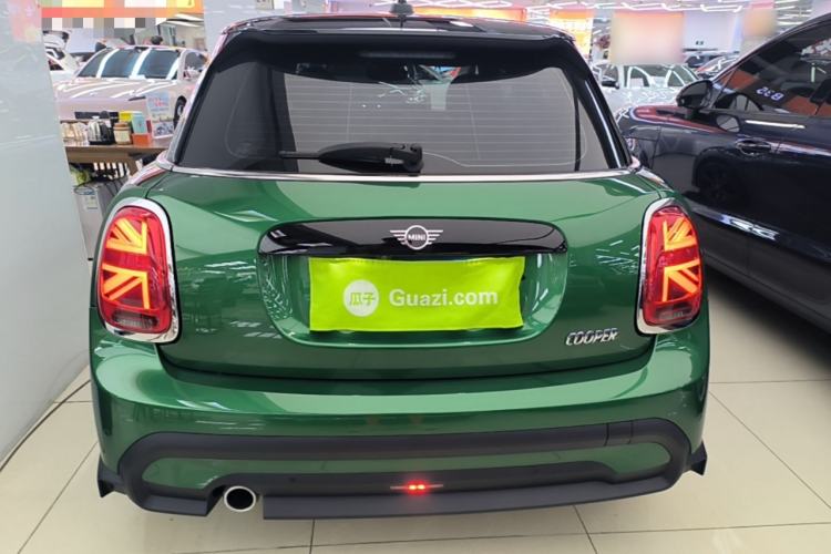 Used MINI 2023 Updated 1.5T COOPER Artist Five-Door Edition Rear