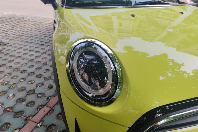Used MINI 2023 Updated 1.5T COOPER Artist Five-Door Edition Right Front Headlight