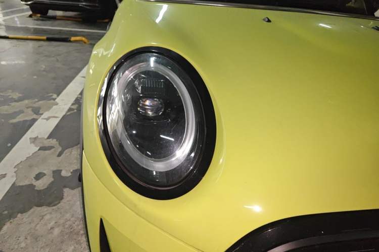 Used MINI 2023 1.5T COOPER Artist Five-Door Edition Right Front Headlight