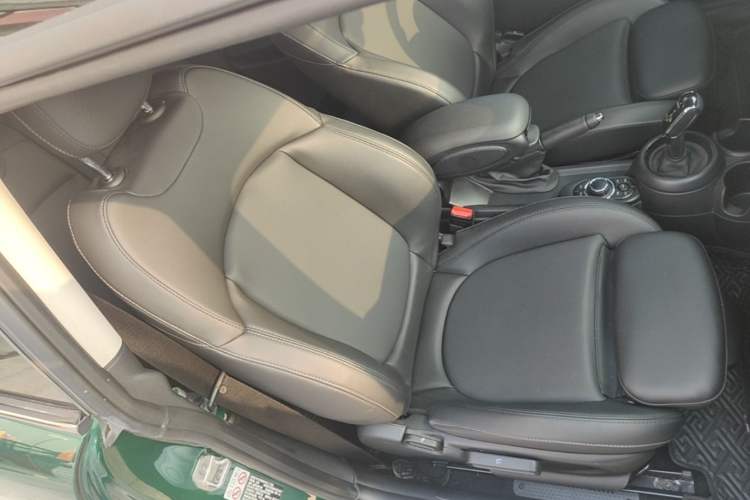 Used MINI 2023 1.5T COOPER Artist Right Front Seat